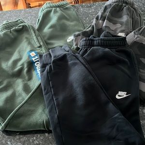 Lot of men’s Nike sportswear club fleece joggers